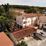 Guest house Sain With Garden Terrace Near The
