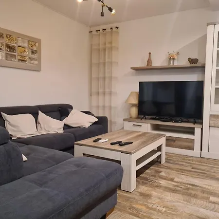 Sain With Garden Terrace Near The Poreč