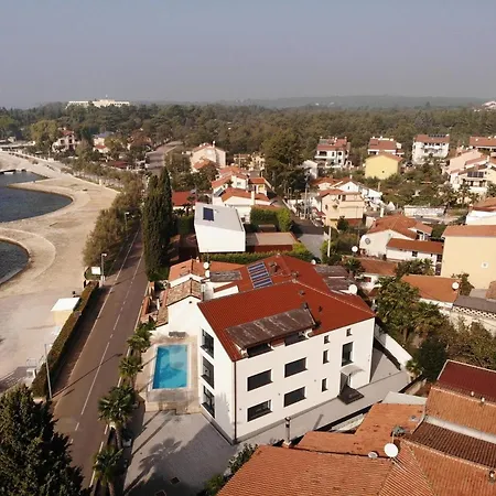 Гостевой дом Sain With Garden Terrace Near The 3*