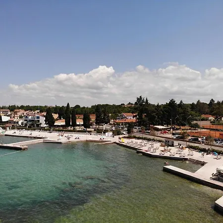 Гостевой дом Sain With Garden Terrace Near The