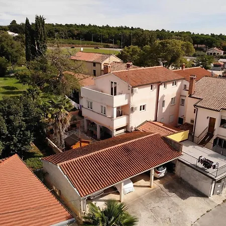 Casa de hóspedes Sain With Garden Terrace Near The Beach