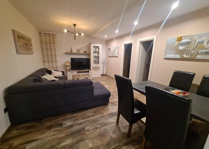 Sain With Garden Terrace Near The