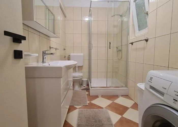 Sain With Garden Terrace Near The Gasthuis 3*