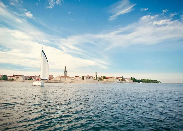 Sain With Garden Terrace Near The 3*